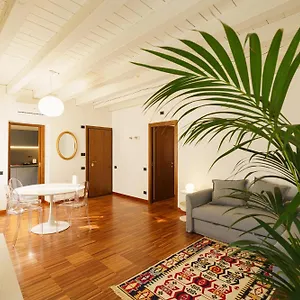  Apartment Domus - Residenza Marconi Italien